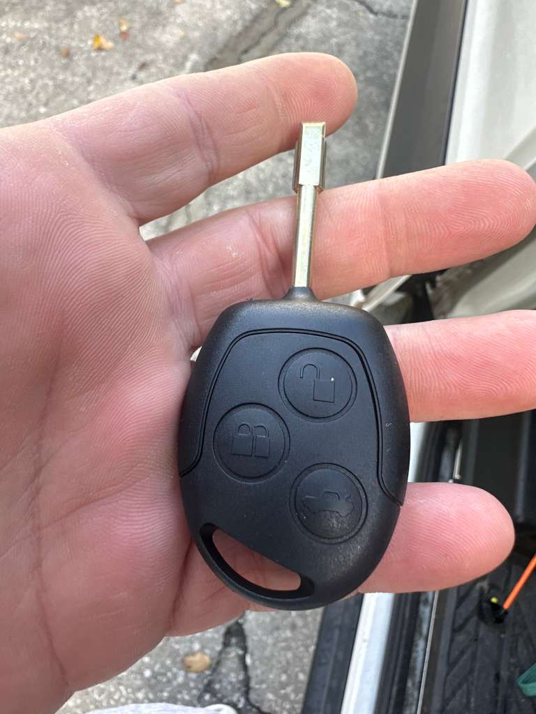 Ram Key Replacement 12 LIMU Express Locksmith limuexpresslocksmith-11